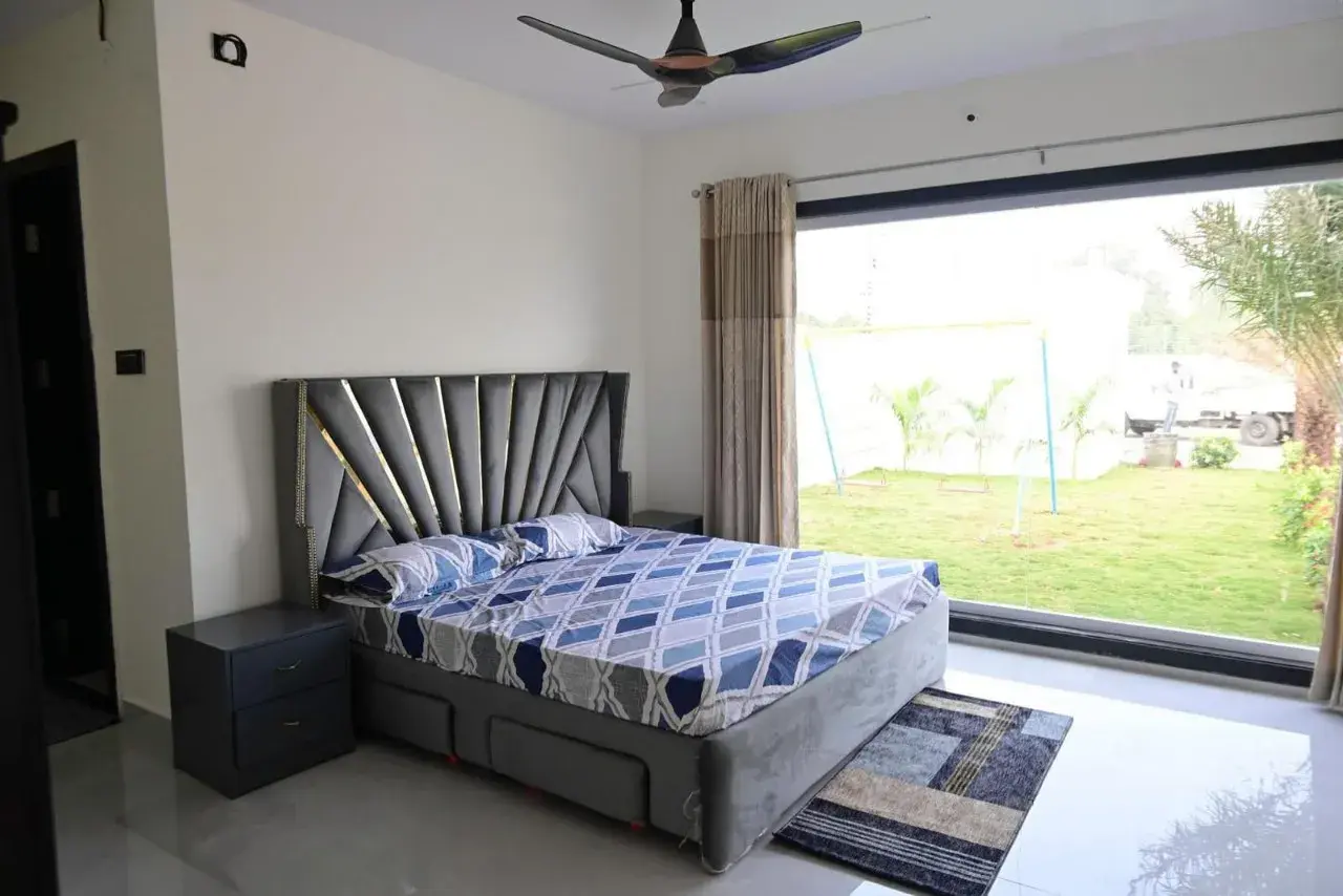 Master bedroom with garden view